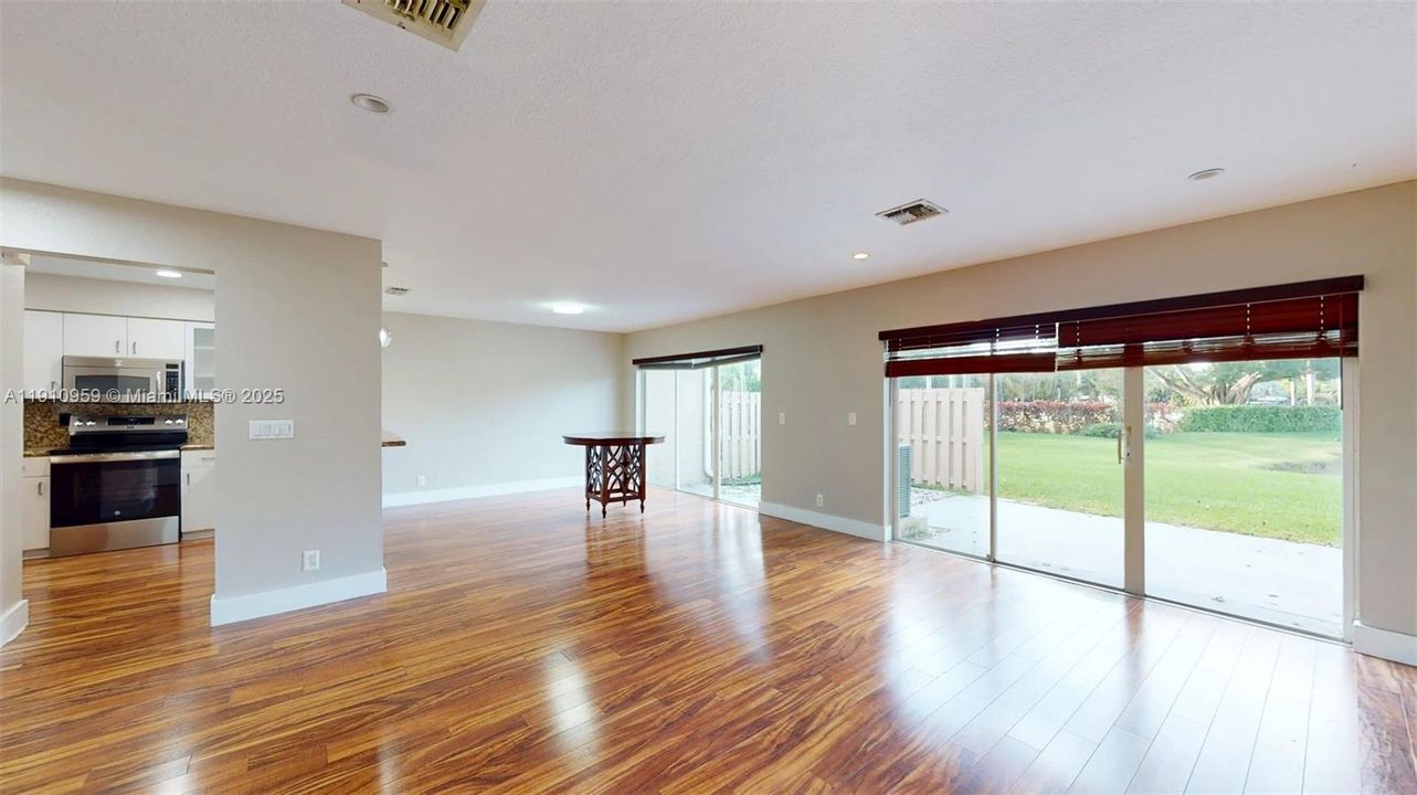 For Rent: $3,400 (3 beds, 2 baths, 1648 Square Feet)