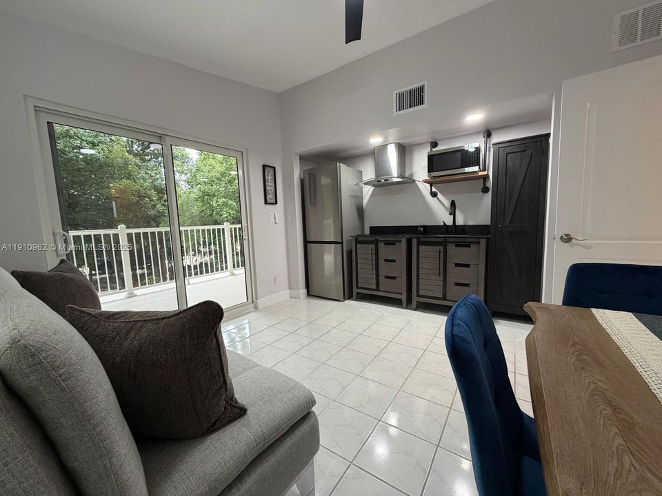 For Rent: $1,900 (1 beds, 1 baths, 0 Square Feet)