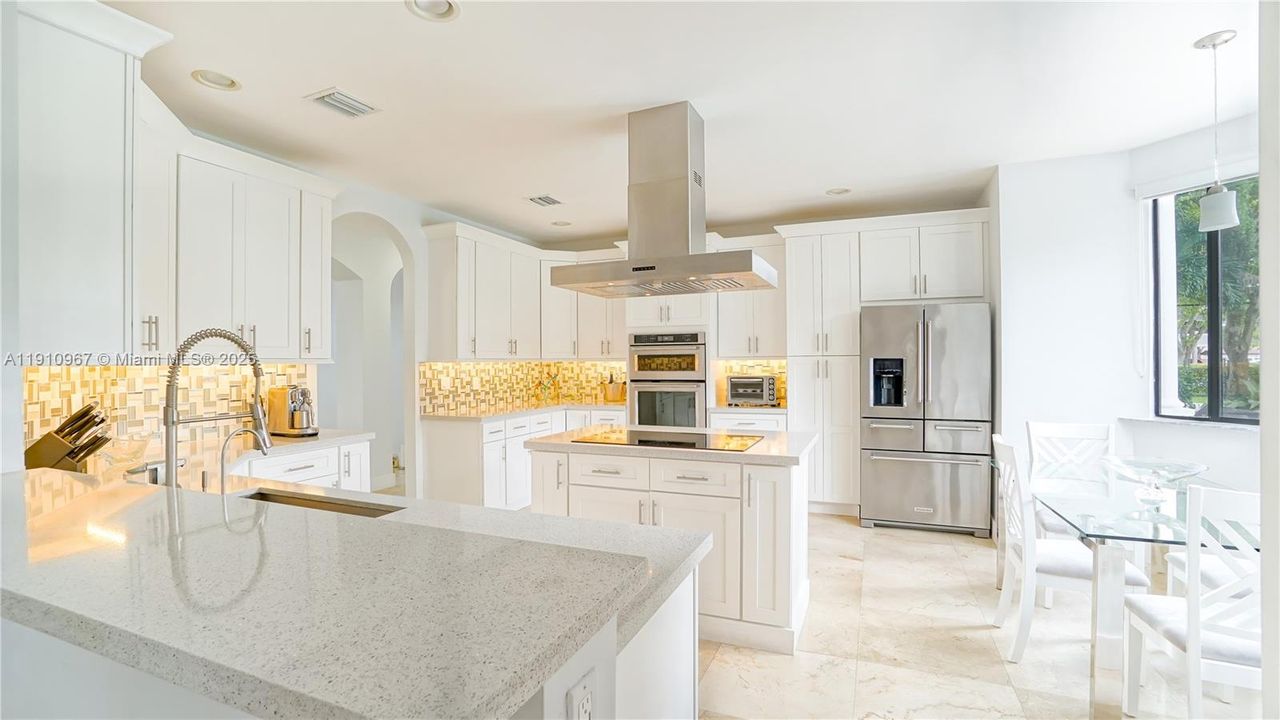 For Sale: $5,095,000 (5 beds, 5 baths, 4696 Square Feet)