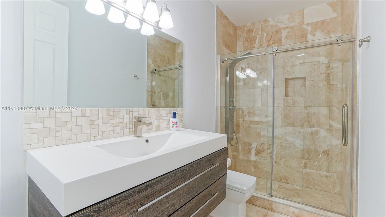 For Sale: $5,095,000 (5 beds, 5 baths, 4696 Square Feet)