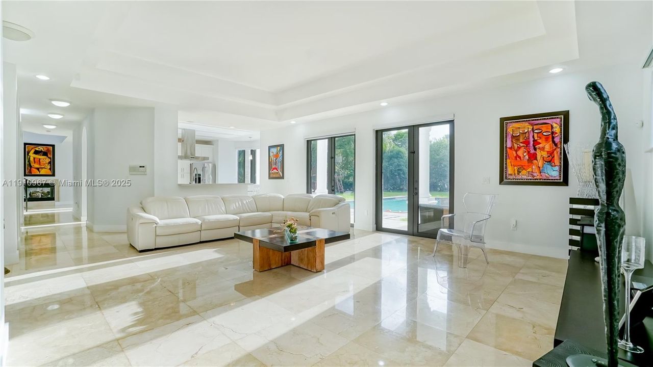 For Sale: $5,095,000 (5 beds, 5 baths, 4696 Square Feet)