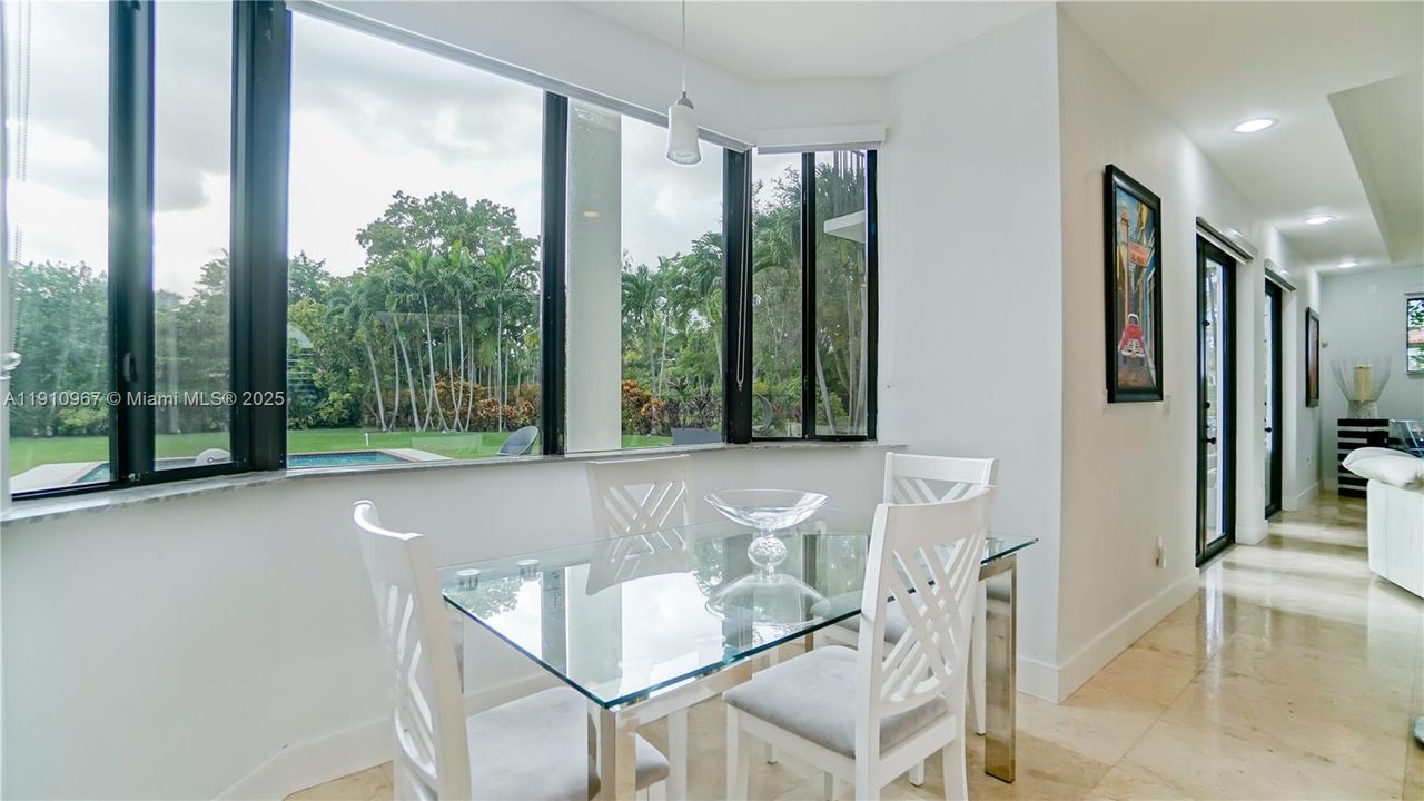 For Sale: $5,095,000 (5 beds, 5 baths, 4696 Square Feet)