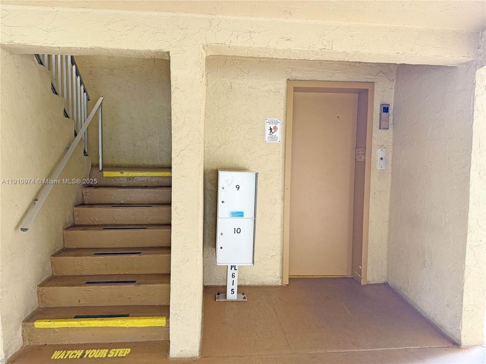 For Sale: $125,000 (1 beds, 1 baths, 650 Square Feet)