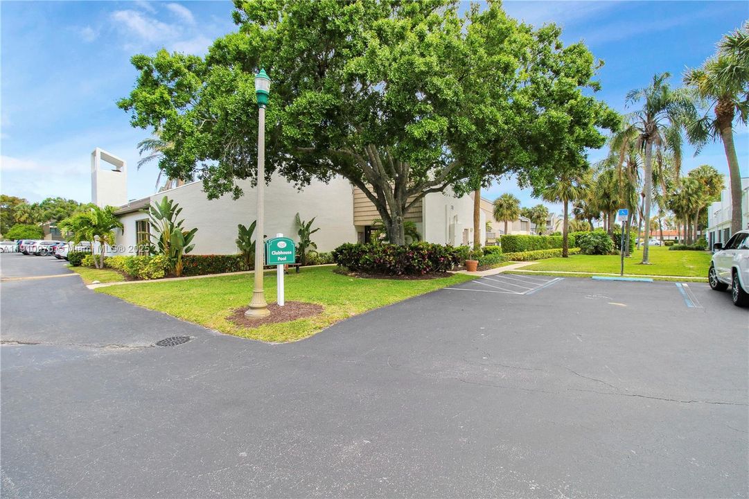 For Rent: $5,500 (2 beds, 2 baths, 1500 Square Feet)