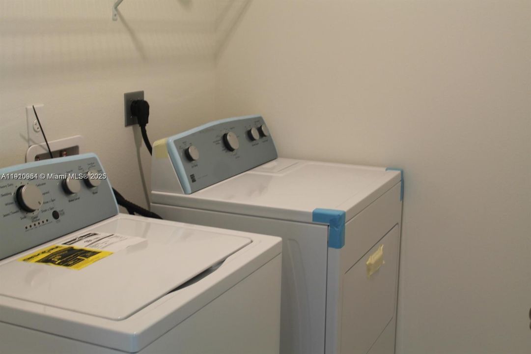 For Rent: $3,400 (4 beds, 3 baths, 2345 Square Feet)