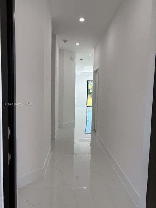 Recently Rented: $1,800 (3 beds, 2 baths, 0 Square Feet)
