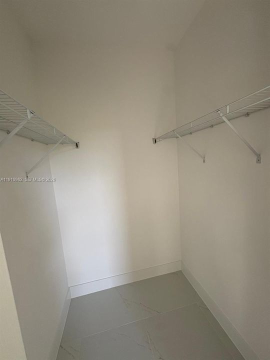 Recently Rented: $1,800 (3 beds, 2 baths, 0 Square Feet)