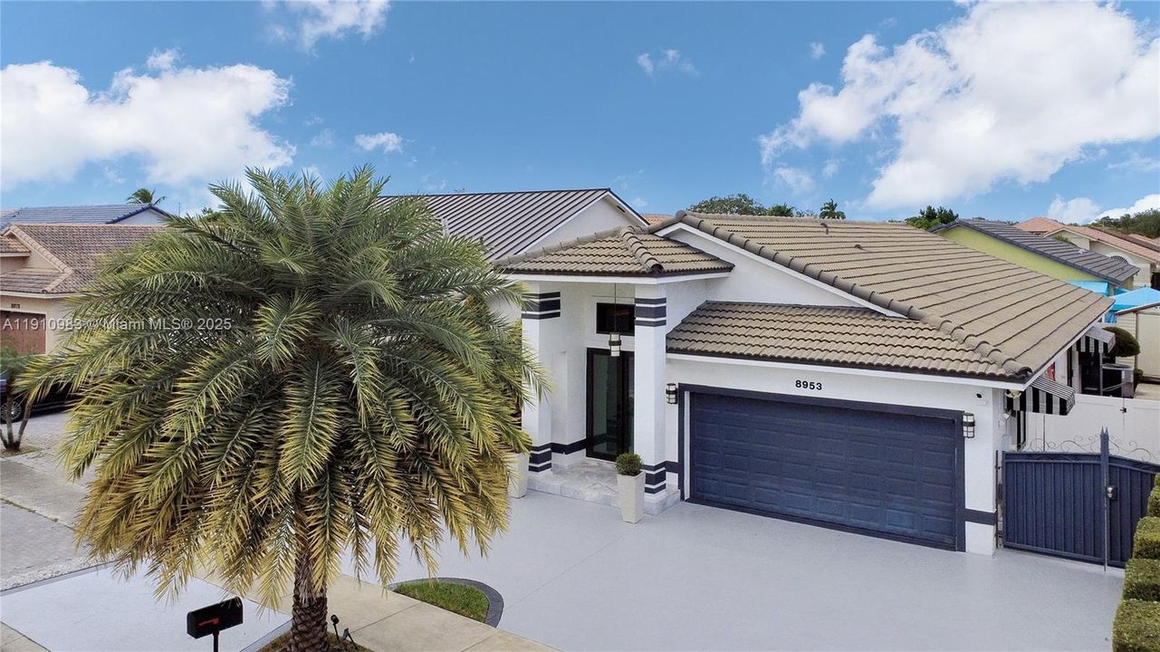 For Sale: $740,000 (3 beds, 2 baths, 1889 Square Feet)