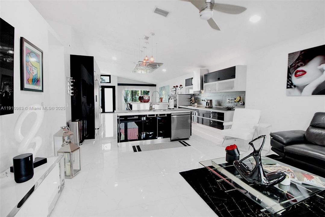 For Sale: $740,000 (3 beds, 2 baths, 1889 Square Feet)