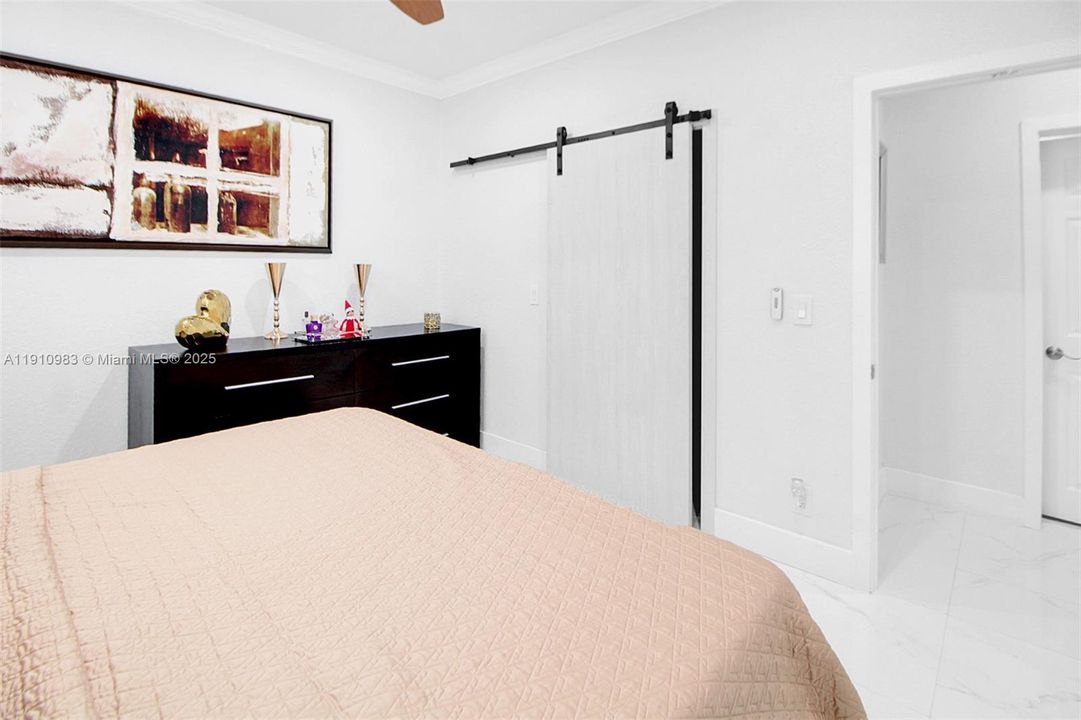 For Sale: $740,000 (3 beds, 2 baths, 1889 Square Feet)