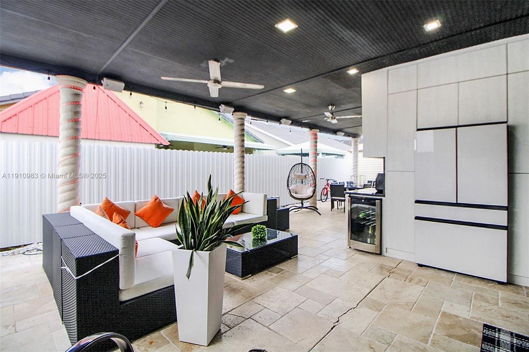 For Sale: $740,000 (3 beds, 2 baths, 1889 Square Feet)