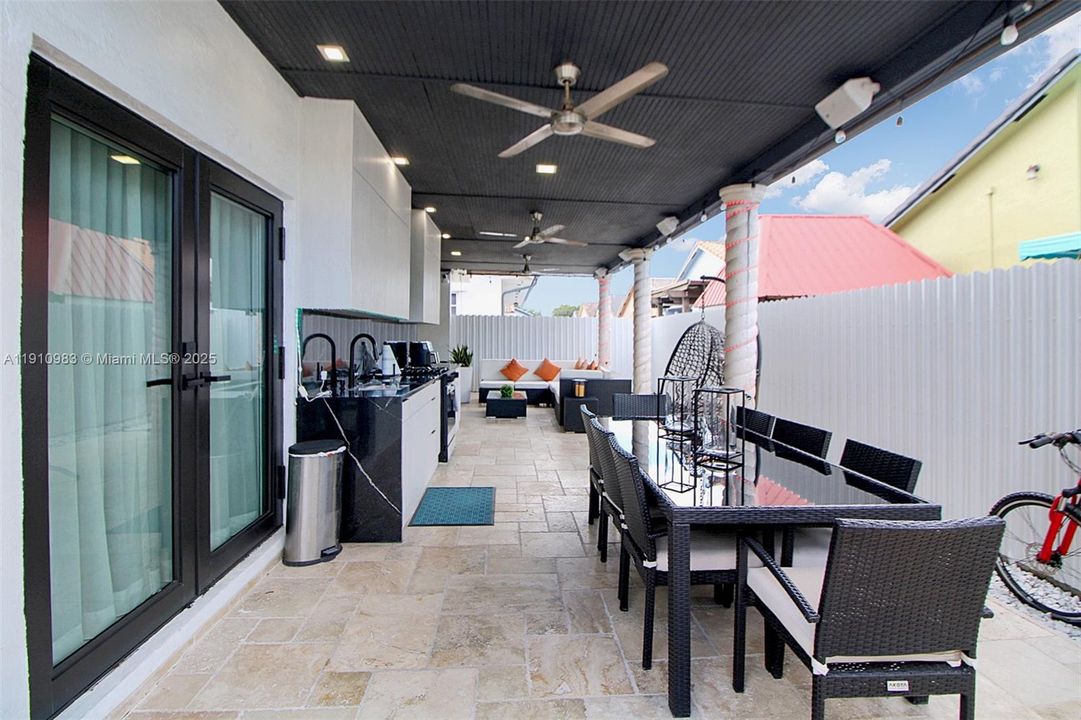 For Sale: $740,000 (3 beds, 2 baths, 1889 Square Feet)