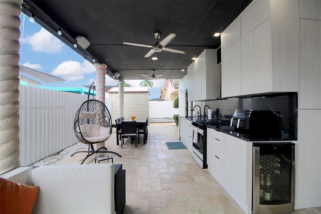 For Sale: $740,000 (3 beds, 2 baths, 1889 Square Feet)