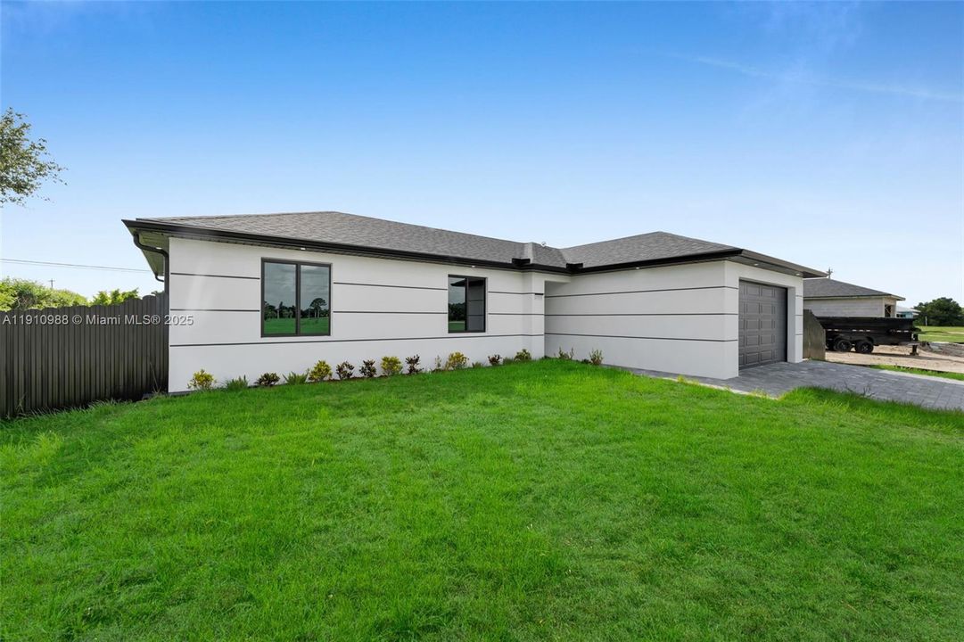 待售: $410,000 (3 贝兹, 2 浴室, 0 平方英尺)