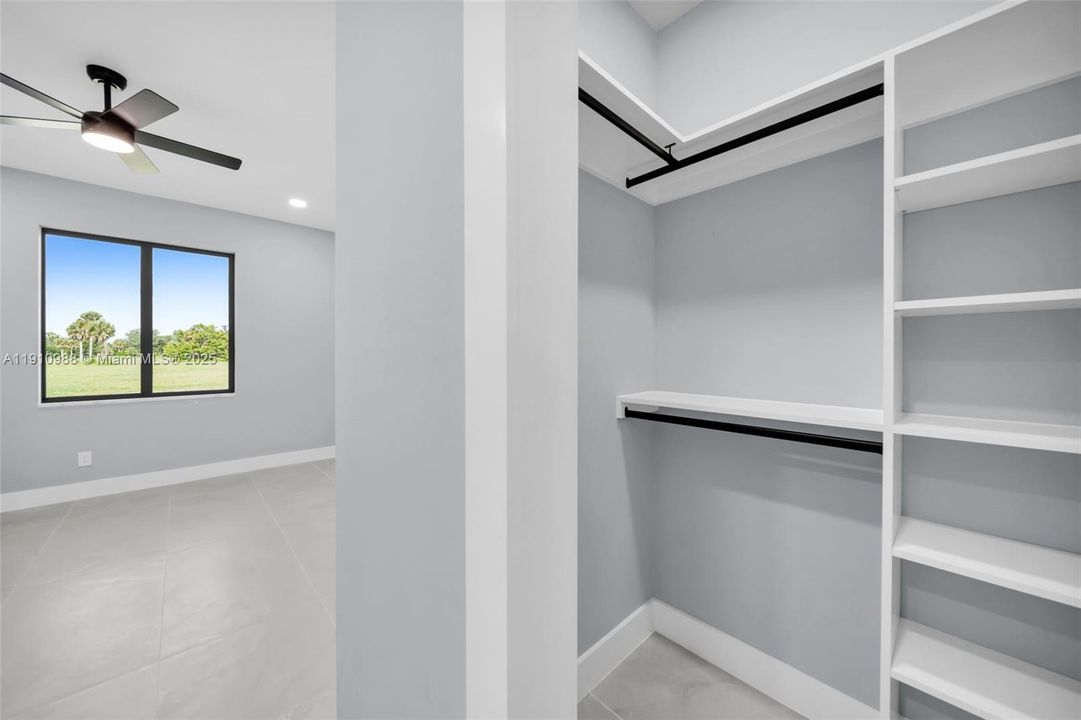 待售: $410,000 (3 贝兹, 2 浴室, 0 平方英尺)