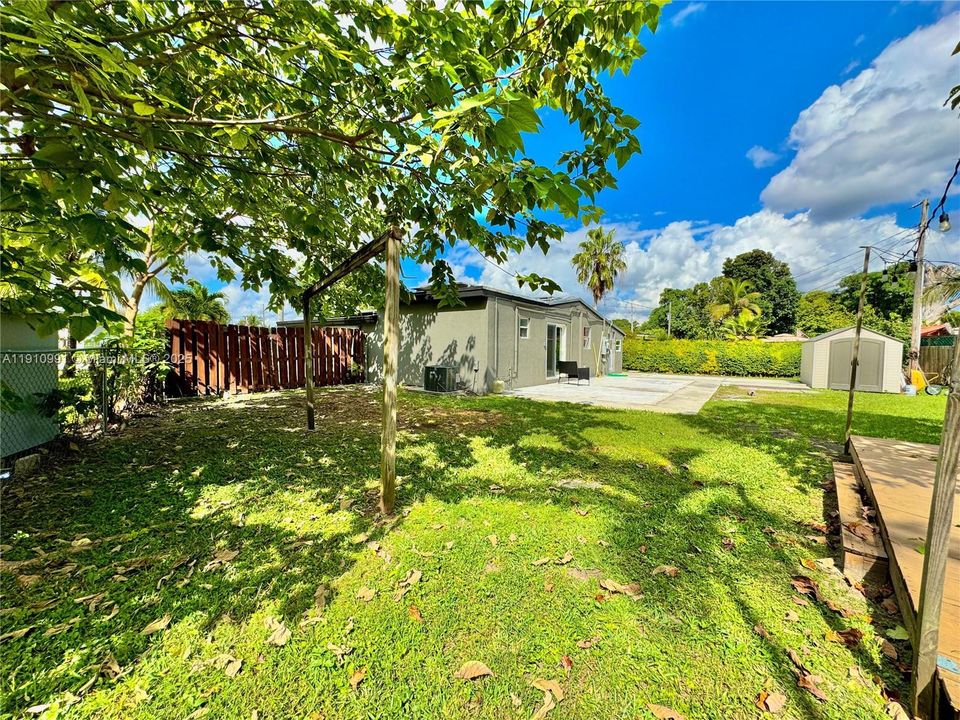 На продажу: $465,000 (4 спален, 3 ванн, 1472 Квадратных фут)