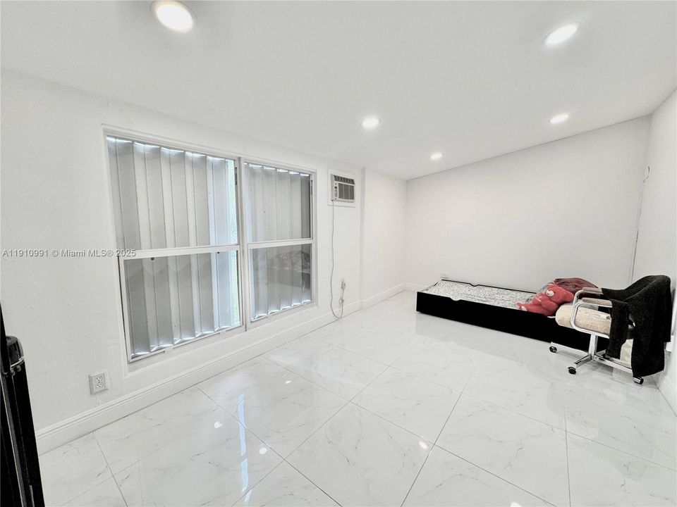 На продажу: $465,000 (4 спален, 3 ванн, 1472 Квадратных фут)