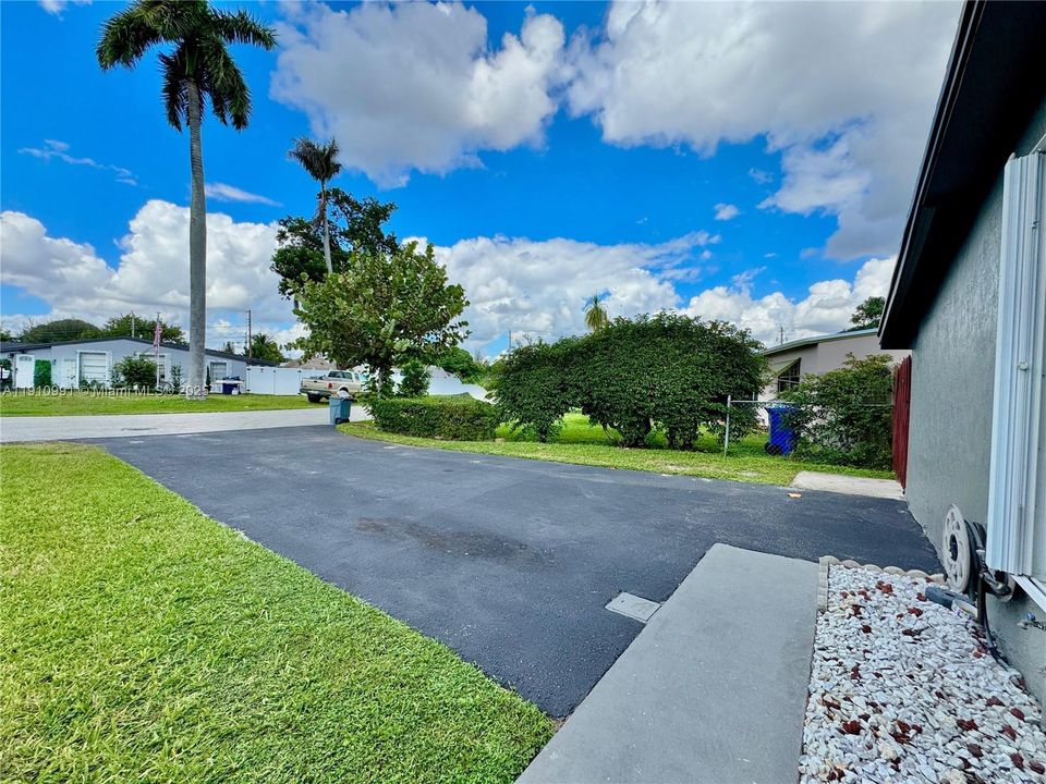 На продажу: $465,000 (4 спален, 3 ванн, 1472 Квадратных фут)