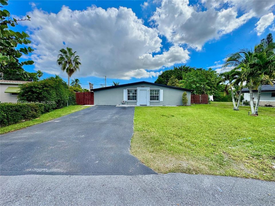 На продажу: $465,000 (4 спален, 3 ванн, 1472 Квадратных фут)