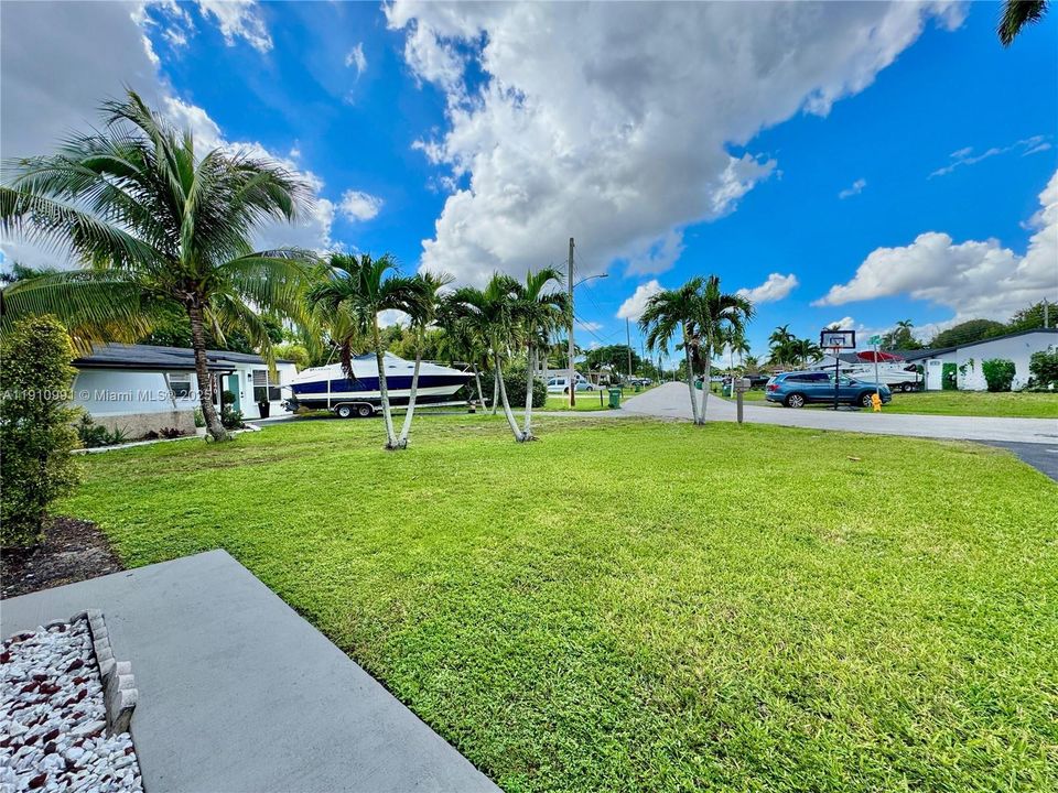 На продажу: $465,000 (4 спален, 3 ванн, 1472 Квадратных фут)