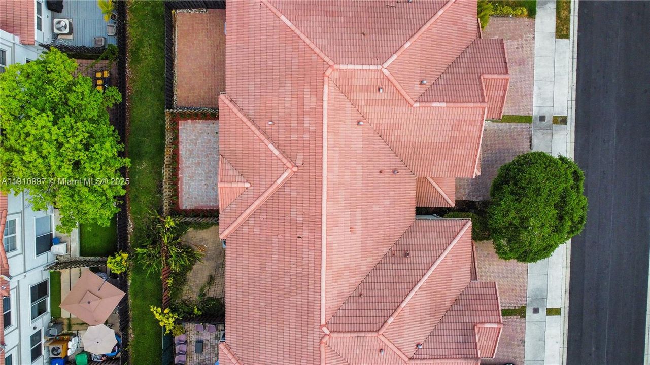 En Venta: $675,000 (3 camas, 2 baños, 1683 Pies cuadrados)