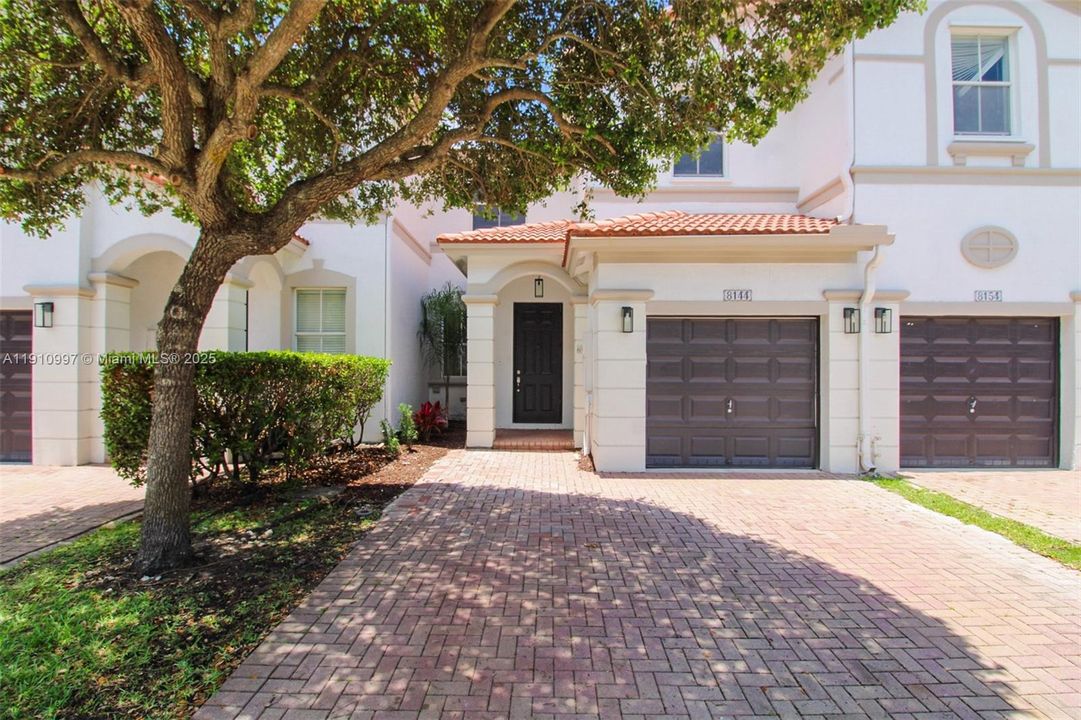 En Venta: $675,000 (3 camas, 2 baños, 1683 Pies cuadrados)