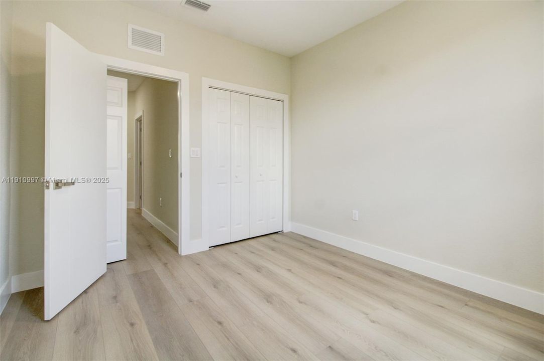 En Venta: $675,000 (3 camas, 2 baños, 1683 Pies cuadrados)