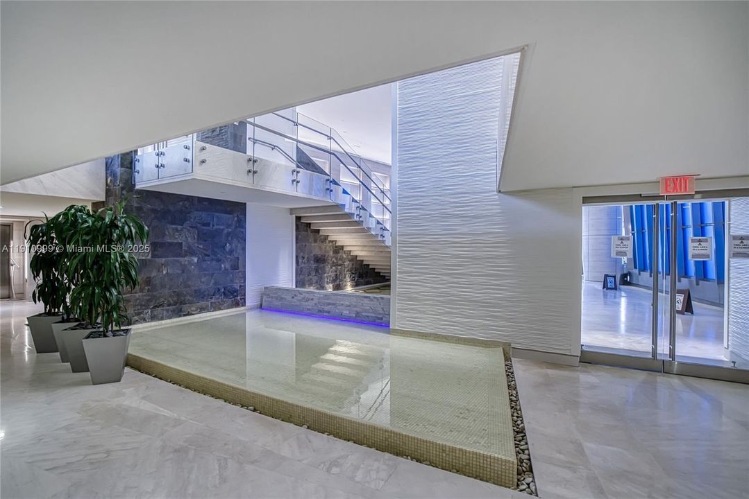 For Sale: $1,295,000 (2 beds, 2 baths, 1649 Square Feet)