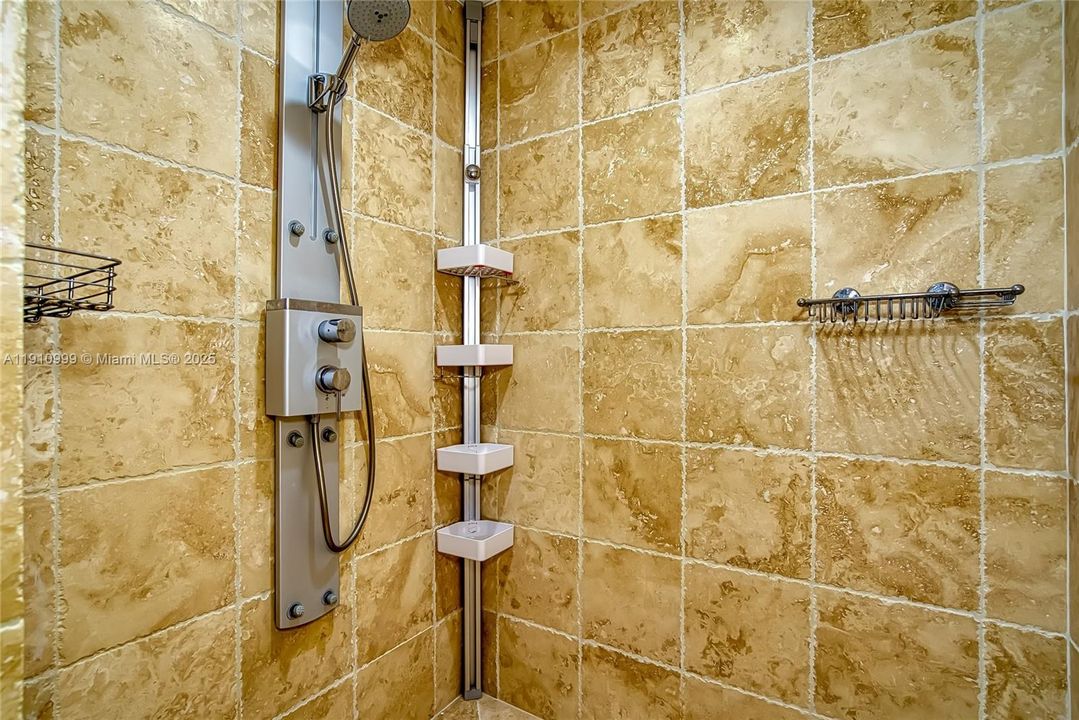 For Sale: $1,295,000 (2 beds, 2 baths, 1649 Square Feet)