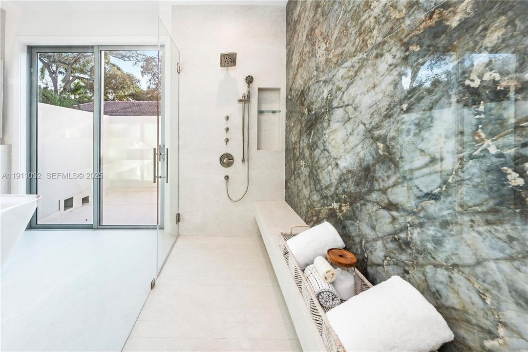 En Venta: $6,500,000 (6 camas, 7 baños, 5328 Pies cuadrados)