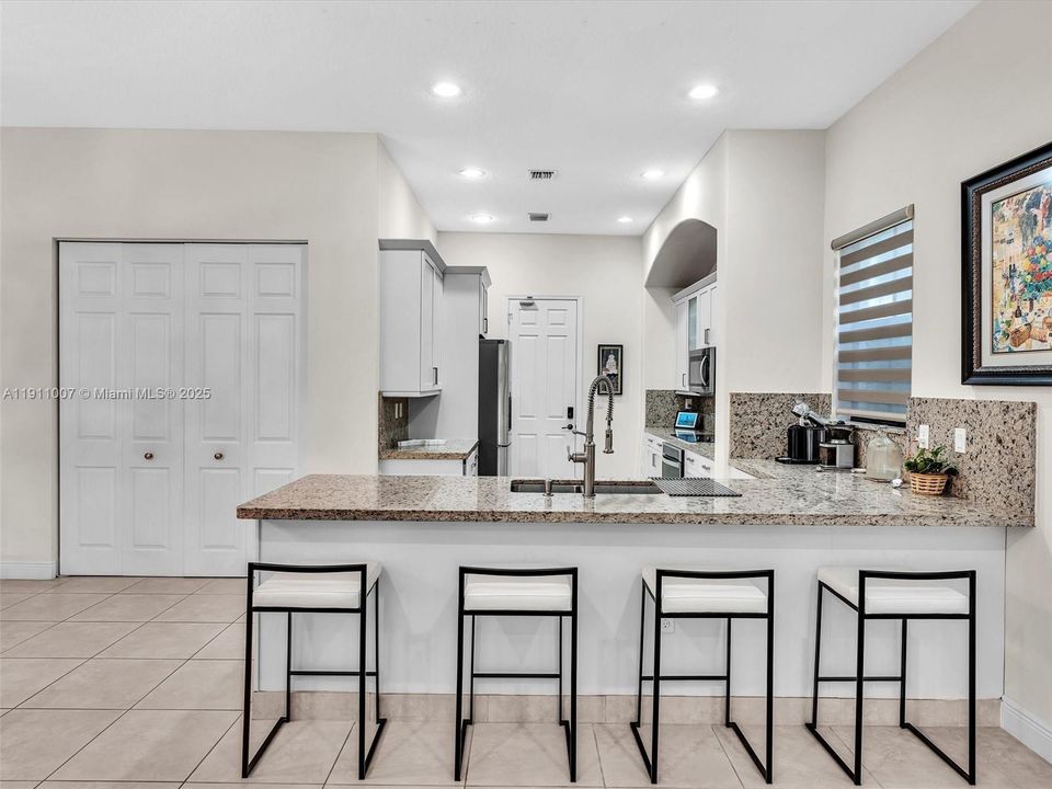 For Rent: $7,500 (4 beds, 3 baths, 2720 Square Feet)