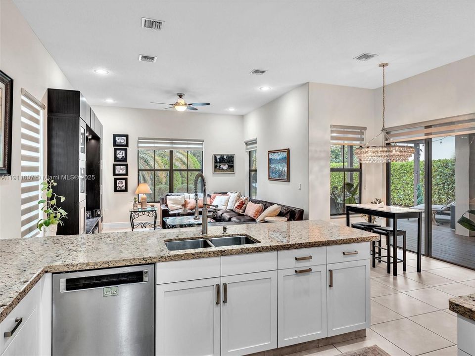 For Rent: $7,500 (4 beds, 3 baths, 2720 Square Feet)