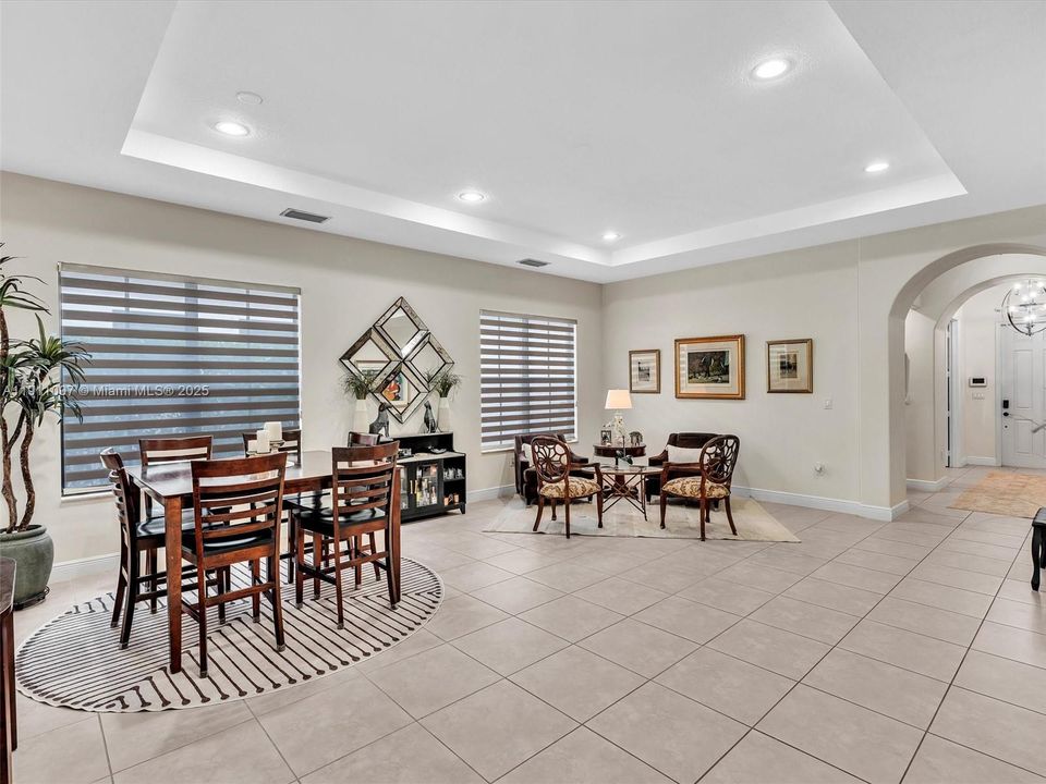 For Rent: $7,500 (4 beds, 3 baths, 2720 Square Feet)