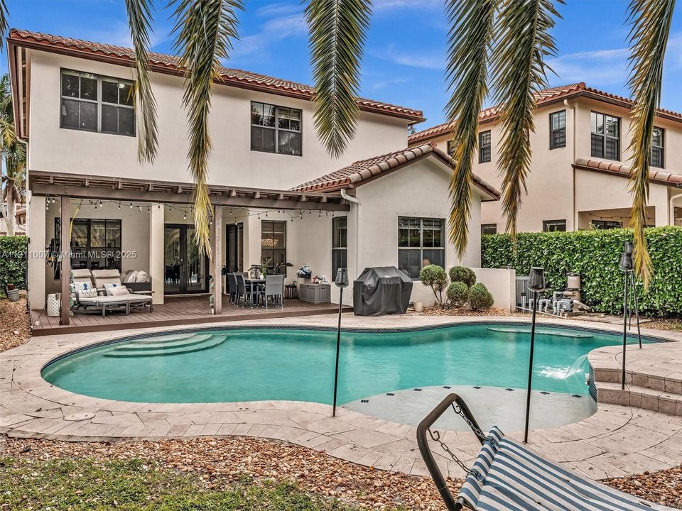 For Rent: $7,500 (4 beds, 3 baths, 2720 Square Feet)