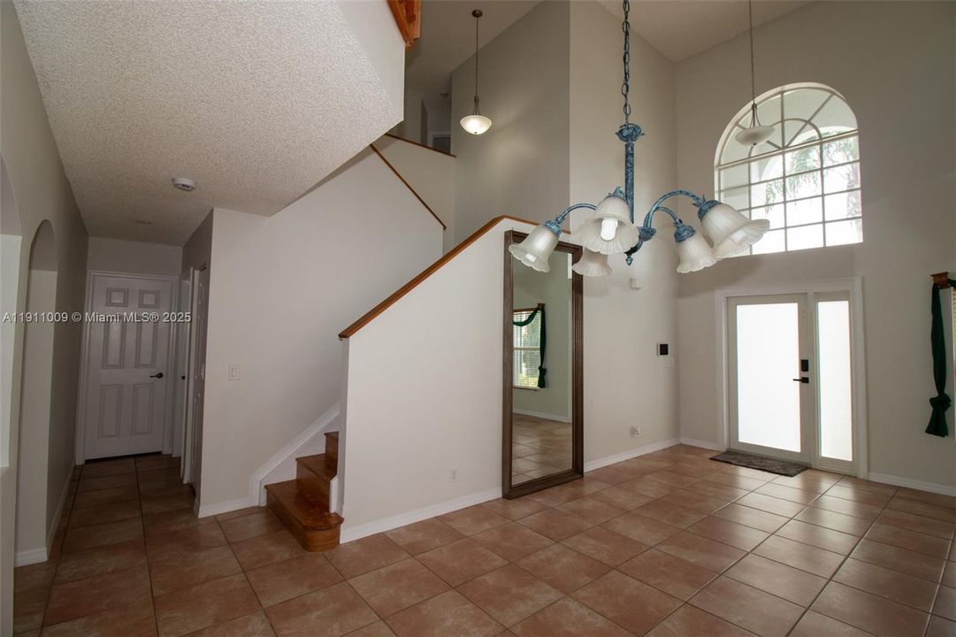 Active With Contract: $3,800 (4 beds, 2 baths, 2207 Square Feet)
