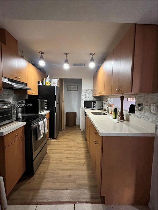 En Venta: $484,000 (3 camas, 2 baños, 1225 Pies cuadrados)