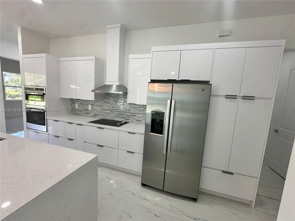 На продажу: $375,000 (3 спален, 2 ванн, 0 Квадратных фут)