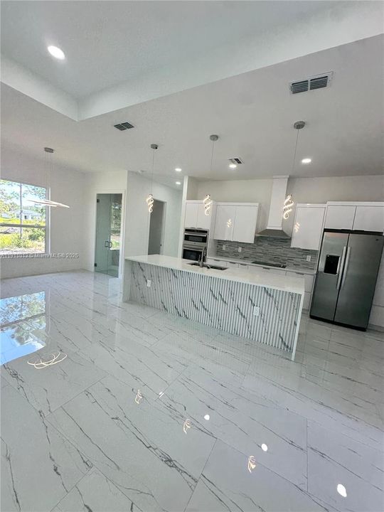 На продажу: $375,000 (3 спален, 2 ванн, 0 Квадратных фут)