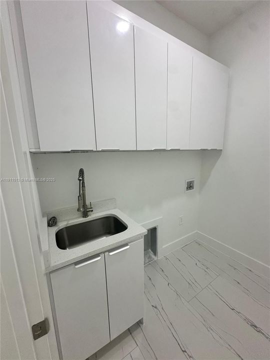 На продажу: $375,000 (3 спален, 2 ванн, 0 Квадратных фут)