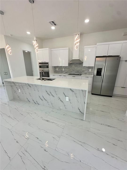 На продажу: $375,000 (3 спален, 2 ванн, 0 Квадратных фут)