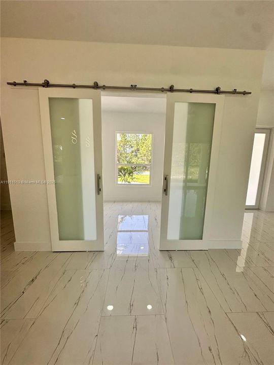 На продажу: $375,000 (3 спален, 2 ванн, 0 Квадратных фут)