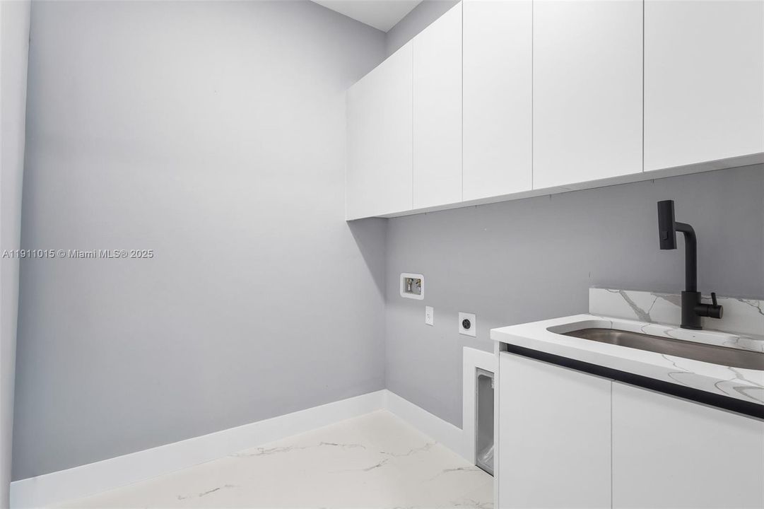 На продажу: $509,900 (4 спален, 2 ванн, 0 Квадратных фут)