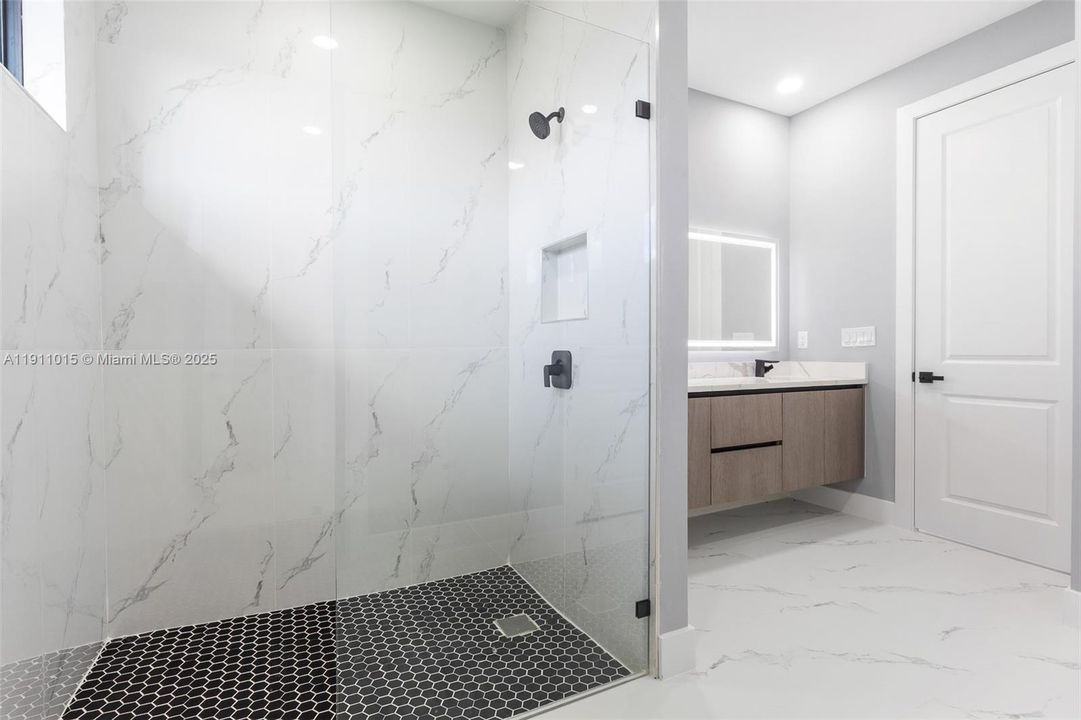 На продажу: $509,900 (4 спален, 2 ванн, 0 Квадратных фут)