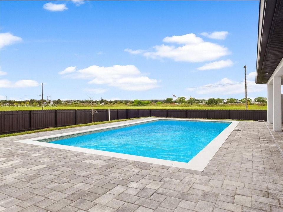 На продажу: $509,900 (4 спален, 2 ванн, 0 Квадратных фут)