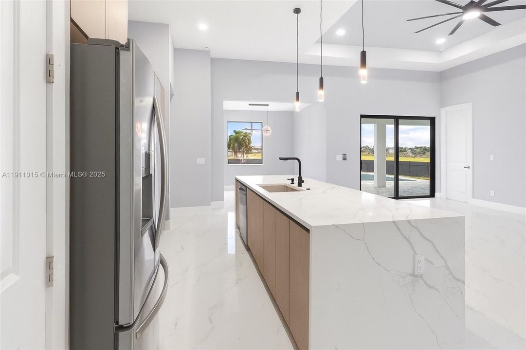 На продажу: $509,900 (4 спален, 2 ванн, 0 Квадратных фут)