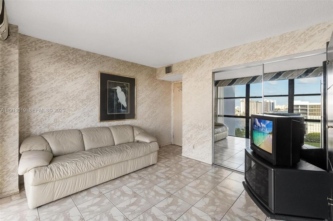800 Parkview Dr., Unit #1021, Oceanview Park Condo, Hallandale Beach, Three Islands, FL 33009. For Sale.