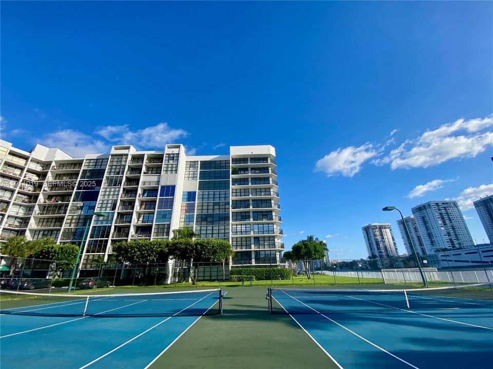 800 Parkview Dr., Unit #1021, Oceanview Park Condo, Hallandale Beach, Three Islands, FL 33009. For Sale.