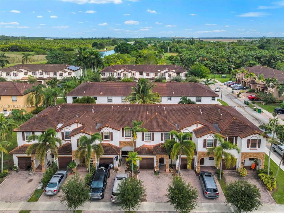 Active With Contract: $359,900 (4 beds, 2 baths, 1683 Square Feet)