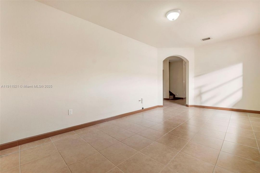 Active With Contract: $359,900 (4 beds, 2 baths, 1683 Square Feet)