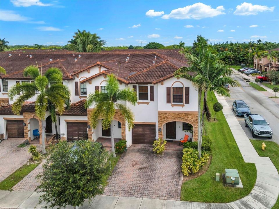 Active With Contract: $359,900 (4 beds, 2 baths, 1683 Square Feet)